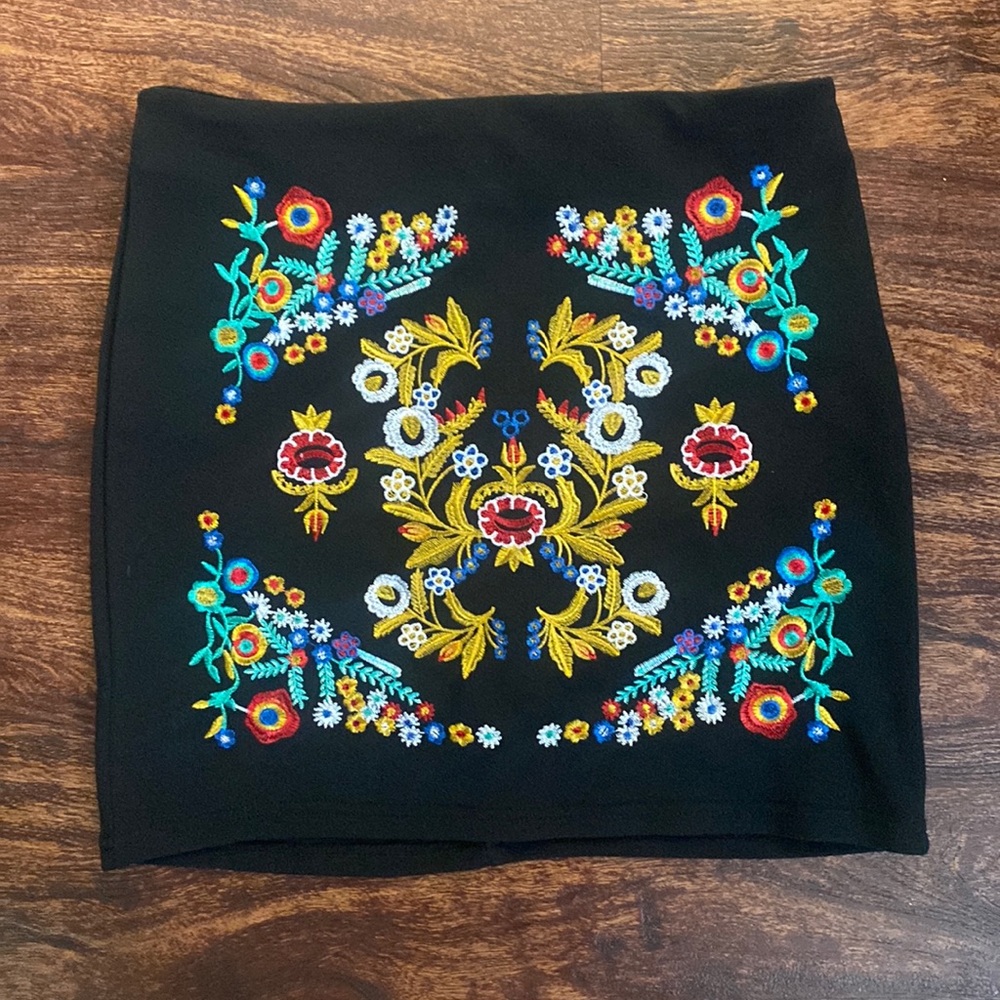 Shein embroidered mini skirt